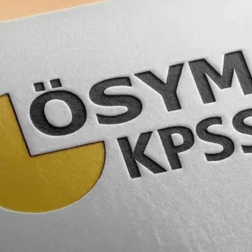 ÖSYM'nin 2026 sınav takvimine göre KPSS Ortaöğretim başvuruları başladı. 2026 KPSS Ortaöğretim başvurusu için bilgisayar başında sınav başvuru ekranı hazırlayan aday