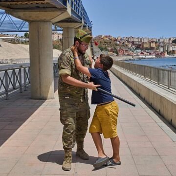 İspanya'nın Kuzey Afrika kıyısındaki Ceuta özerk kentinde sınır hattı, Temmuz sonundaki yoğun göç akınının ardından sıkı güvenlik önlemleriyle takip ediliyor. Ceuta-Fas sınır hattında İspanya tarafından kurulan çitlerin genel görünümü