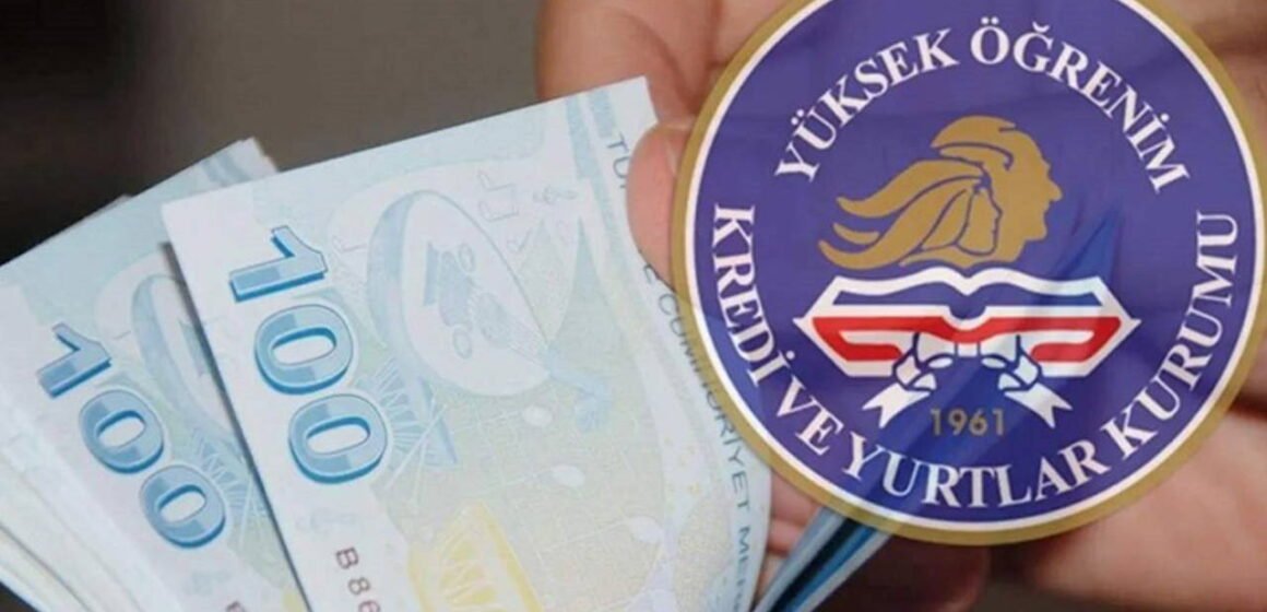 2026-2027 KYK burs başvuru takvimi henüz açıklanmadı; öğrenciler kurumun duyurularını takip ediyor. Ders çalışan üniversite öğrencisi