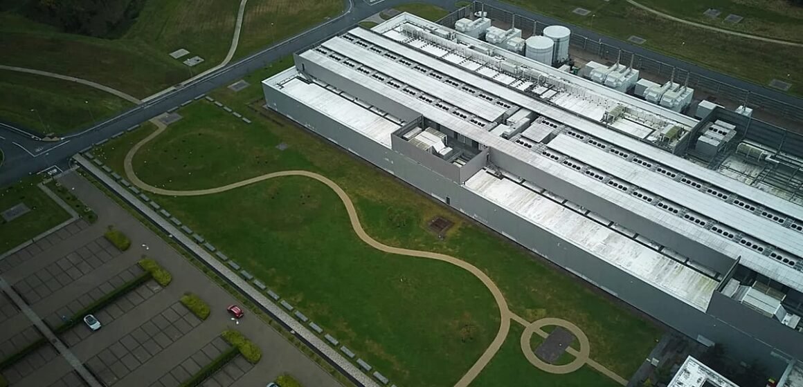 İrlanda’da bir veri merkezi sunucu odası