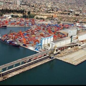 Türk limanlarına 7 ayda 34 bin 783 gemi uğradı. Türkiye limanında yanaşan kargo gemisi