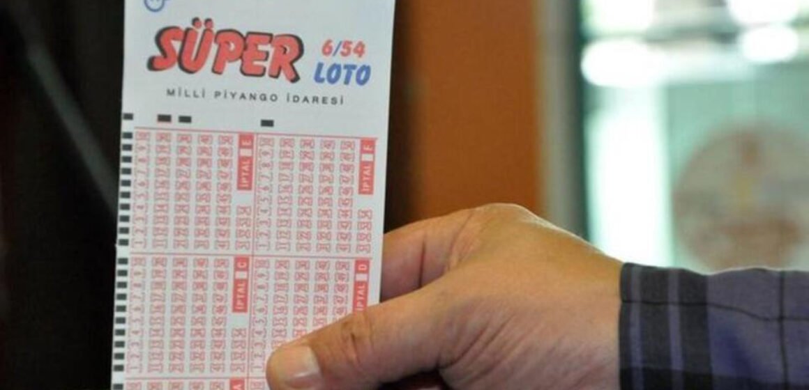 Milli Piyango İdaresi'nin 13 Eylül 2026'da düzenlediği Süper Loto çekilişi noter huzurunda tamamlandı. 13 Eylül 2026 Süper Loto çekilişinde dönen numara küreleri ve kazandıran sayılar