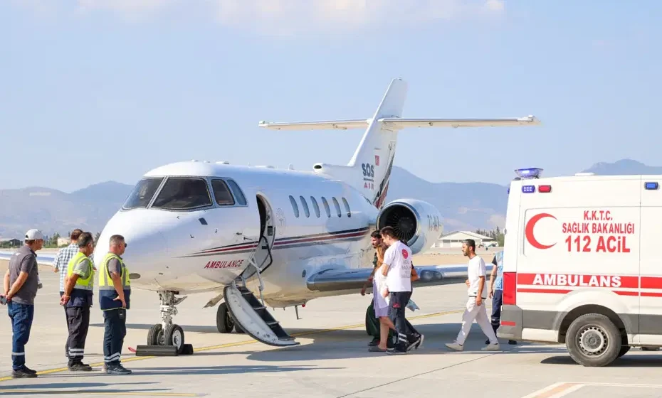 Sağlık Bakanlığı ambulans uçağı, KKTC'den Kocaeli'ye hasta nakli için Ercan Havalimanı'na indi. Ambulans uçak Ercan Havalimanı'nda hamile hasta için hazır bekliyor