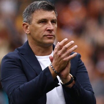 Hull City teknik direktörü Sergej Jakirovic'in yeni sözleşme imzası