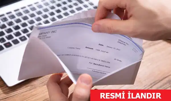 T.C. İstanbul 6. Asliye Ceza Mahkemesi Hakimliği'nin ilanen tebligat kararı Resmi Gazete yoluyla tebliğ ediliyor. İstanbul adliye binası dış cephesi, T.C. İstanbul 6. Asliye Ceza Mahkemesi Hakimliği'nin bulunduğu adliye kompleksi.
