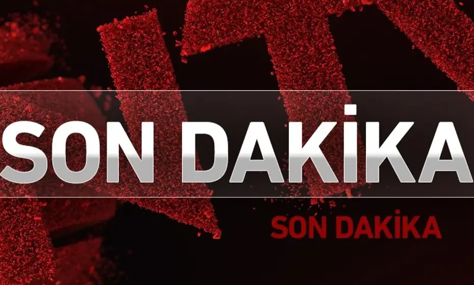 İzmir Karabağlar'da bir banka şubesinin önünde güvenlik önlemi alan polis ekipleri