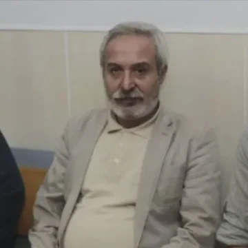 Selçuk Mızraklı, Edirne Cezaevi çıkışında ailesi ve partililer tarafından karşılanırken
