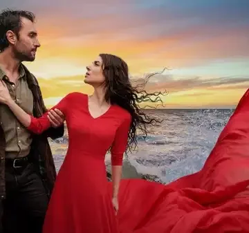 Taşacak Bu Deniz 2. sezon hazırlığı sürerken dizinin başrol oyuncuları set öncesinde görüntülendi. Taşacak Bu Deniz dizisinin başrol oyuncuları Ulaş Tuna Astepe ve Deniz Baysal'ın yer aldığı bir kare.